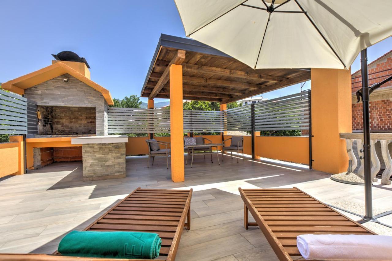 סנג' Apartments Kristijan מראה חיצוני תמונה